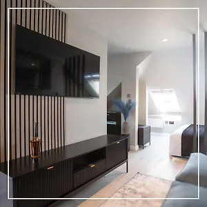 Beautiful - London Apartment