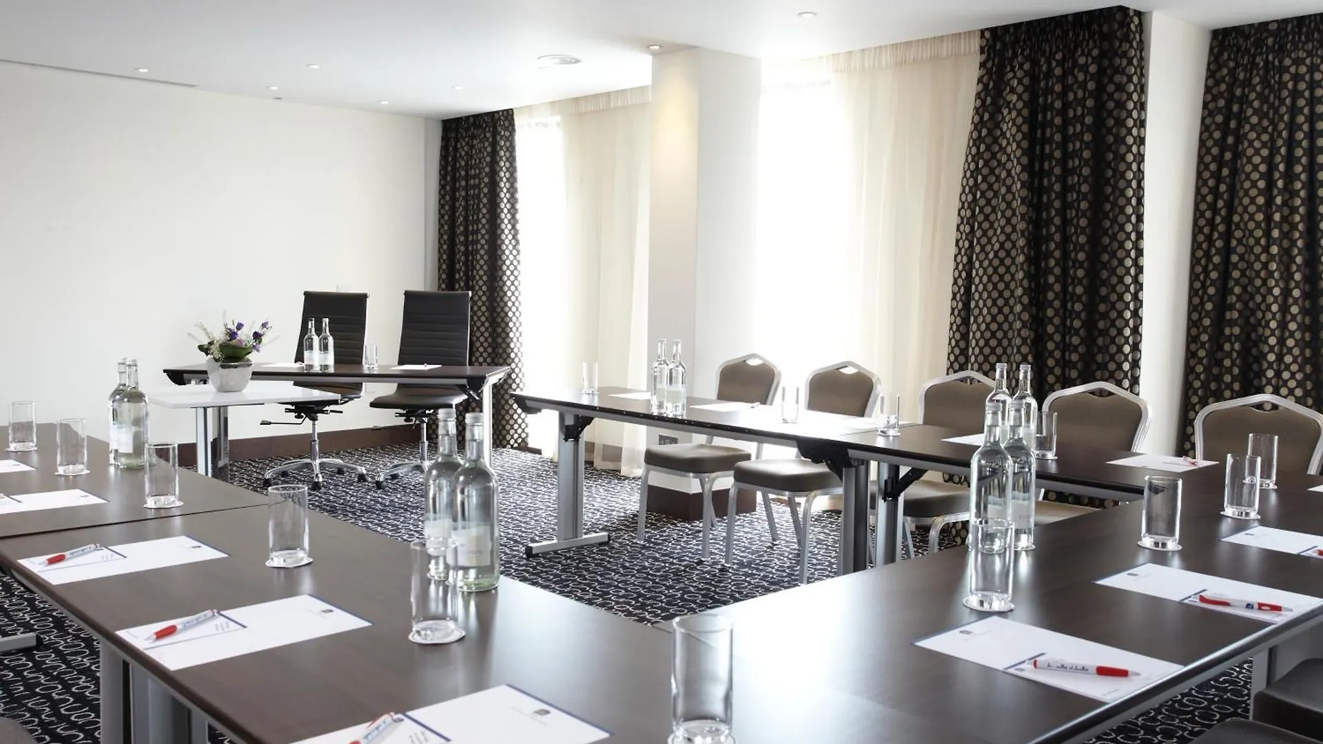 Park Grand Heathrow Hotel Hounslow Egyesült Királyság