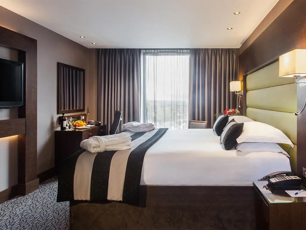 Park Grand Heathrow Hotel Hounslow 4*,