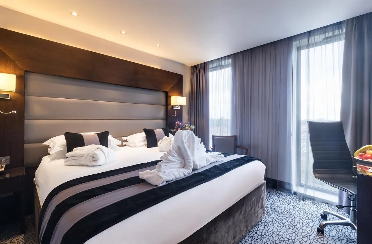 Park Grand Heathrow Hotel Hounslow 4*,
